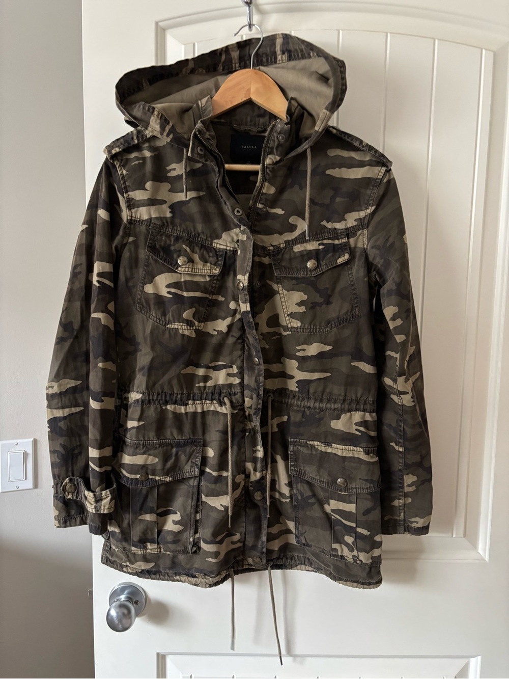 Talula Aritzia Camo Utility Military Hooded Jacket XS
